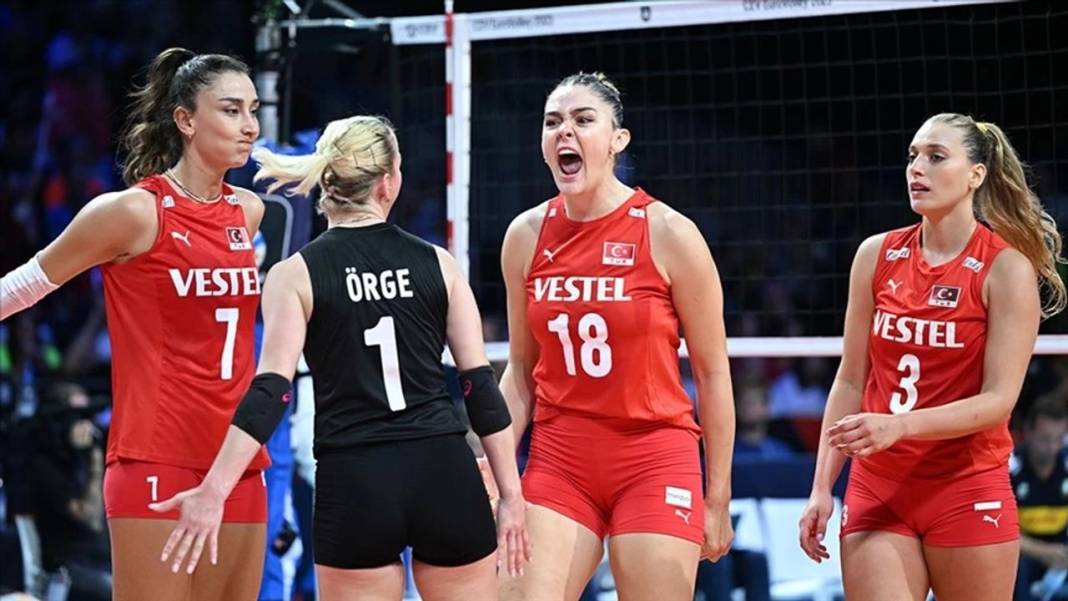 Eda Erdem'in yerine Cansu Özbay 8